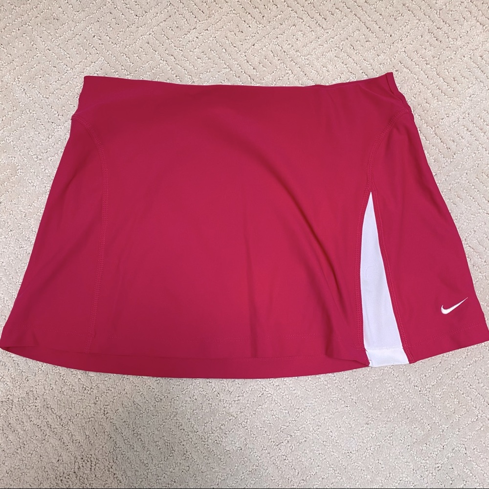 NIKE hot pink tennis skirt